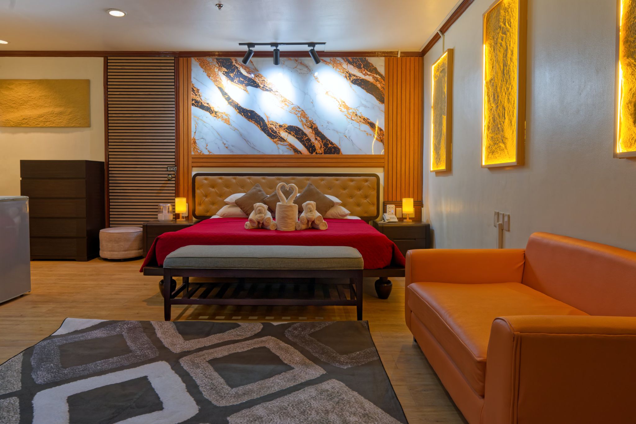 Royal Resort Hotel Room 207 king bed marble feature tile timber batten panel backlit resin